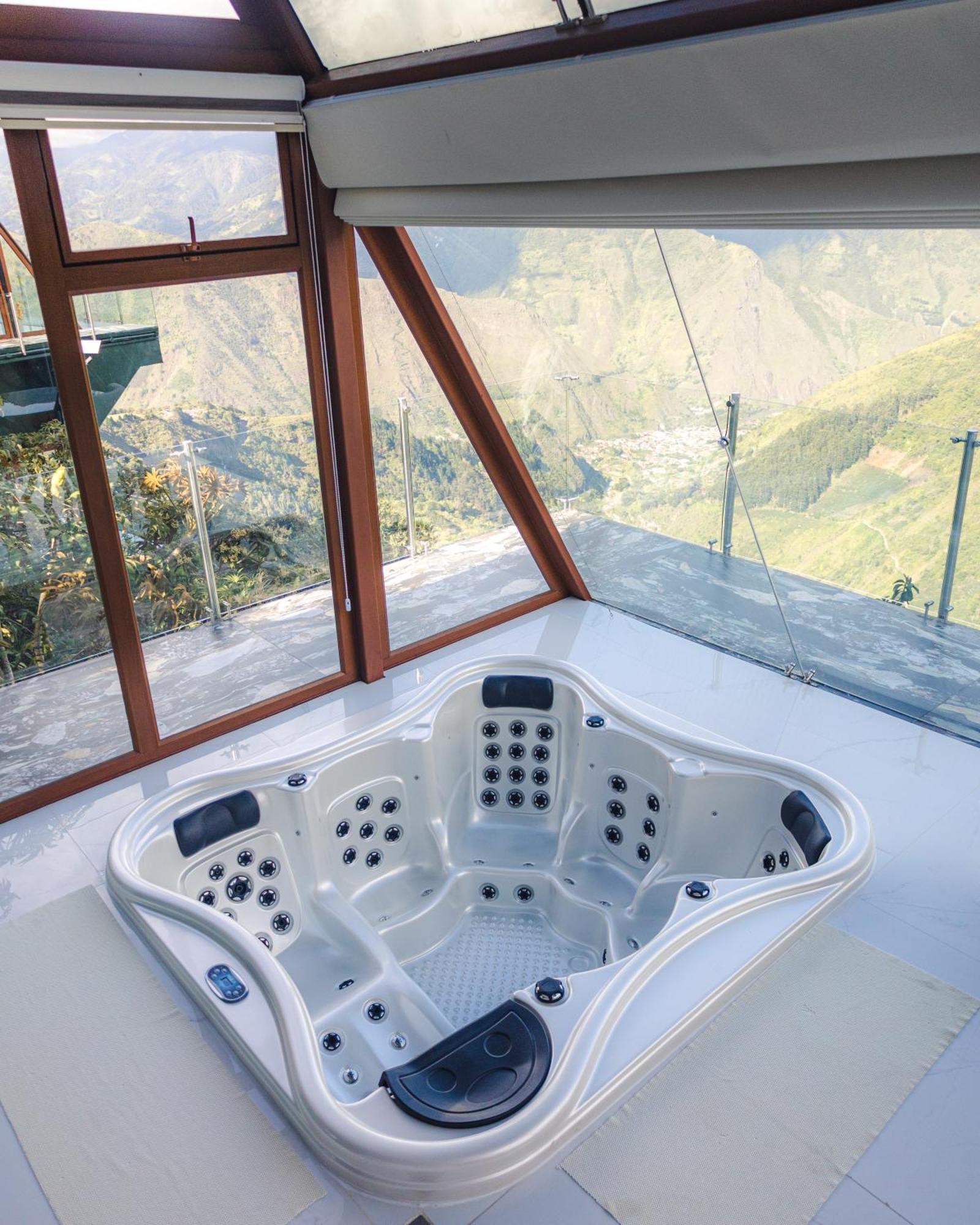 Pachamama Ecolodge Banos De Agua Santa - Ecuador Ngoại thất bức ảnh